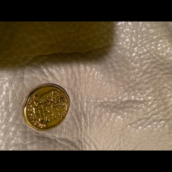 Vince Camuto New York - Picture 5 of 6